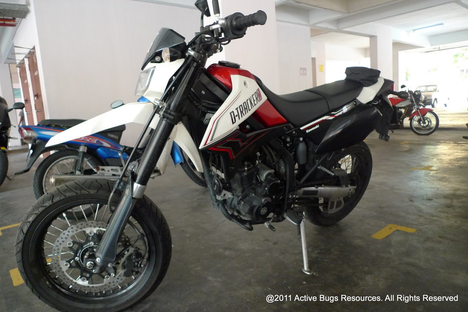 Reviews News Bike Cars Gadgets Travel Kawasaki D Tracker Review 11