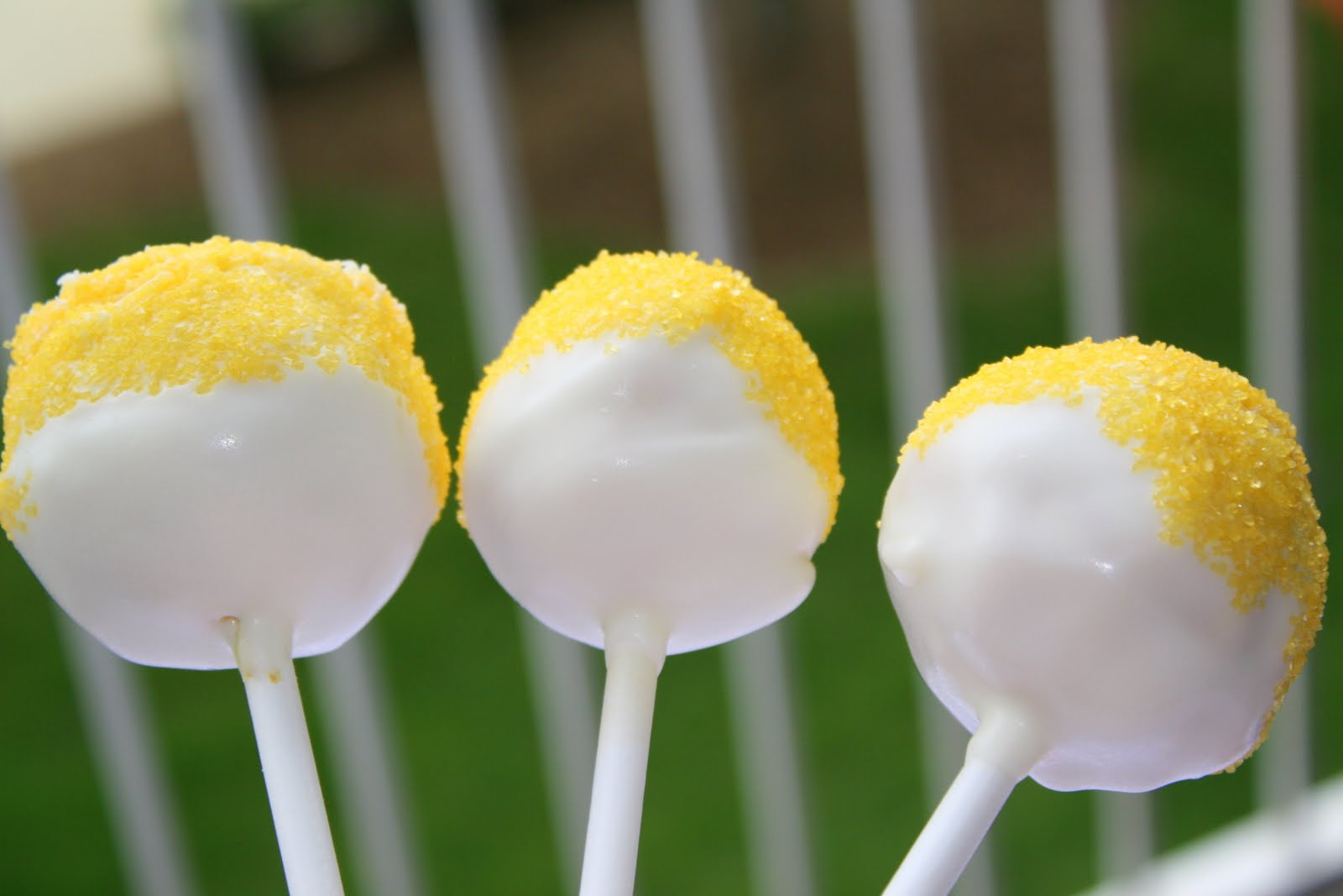 That's so Michelle... Pineapple White Chocolate Cake Pops