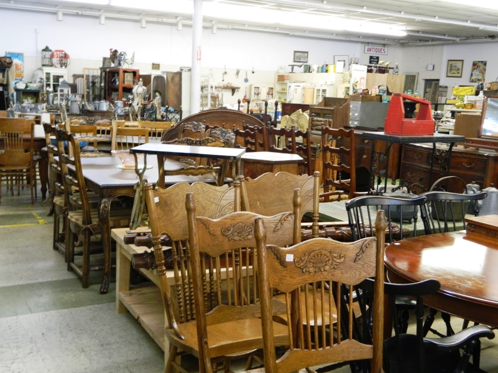 Warther's Originals Antique Market & Auction Co.