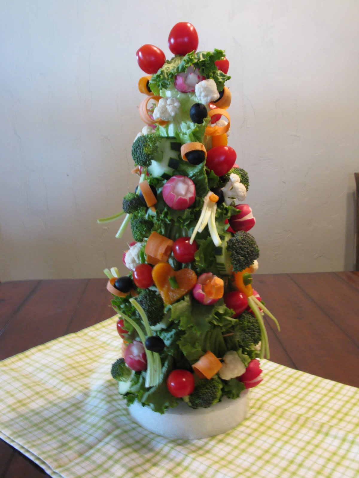1000+ images about Veggie Christmas trees on Pinterest Christmas