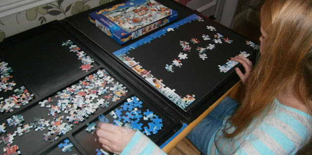 child christmas 200 piece jigsaw 