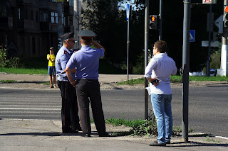 Магнитогорск, митинг против АЗС. Стеснительные полицейские