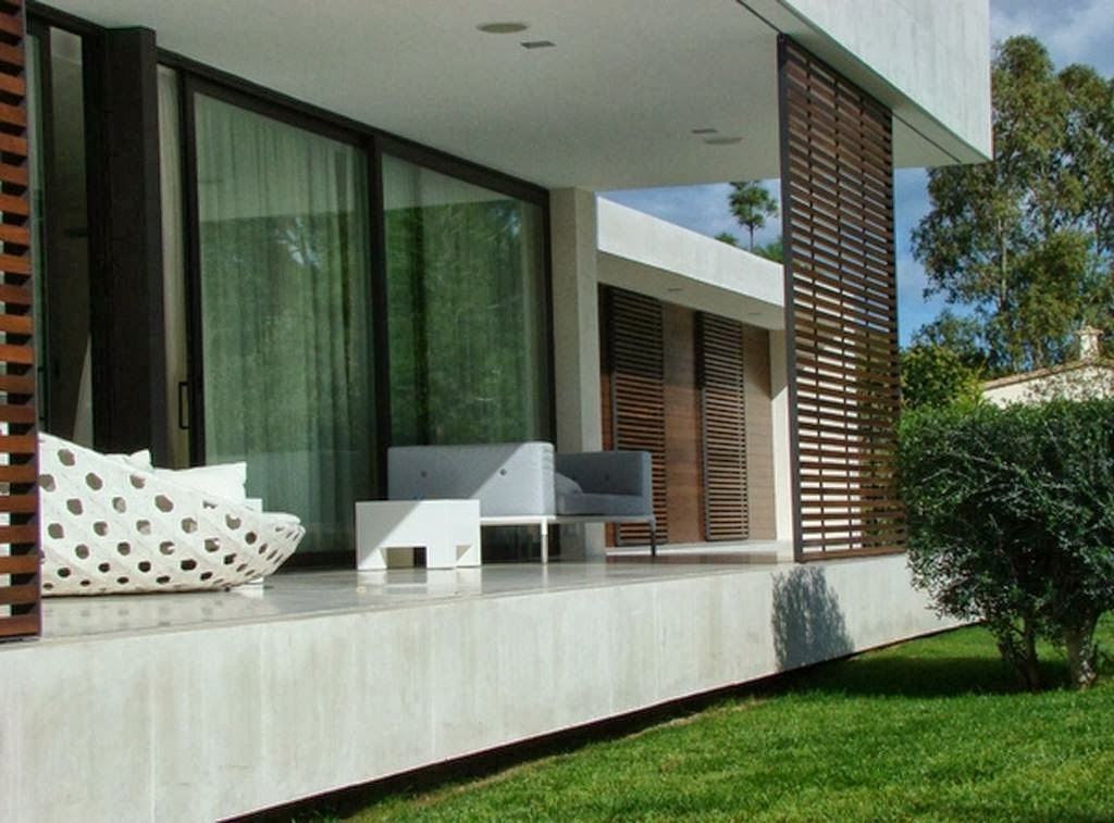 26 Desain teras belakang rumah minimalis modern