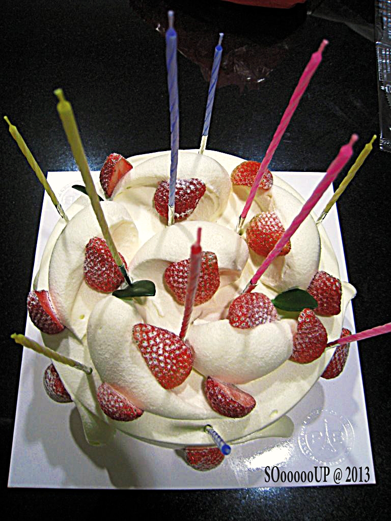 SOoooooUP STRAWBERRY CAKE