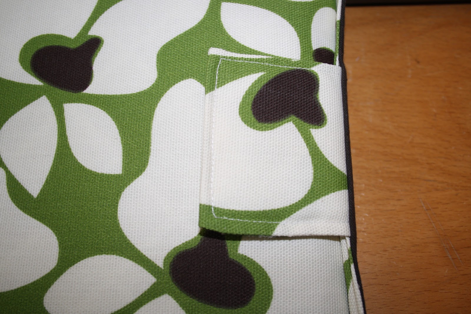 CraftLee CraftLee Fab Fabric iPad Cover