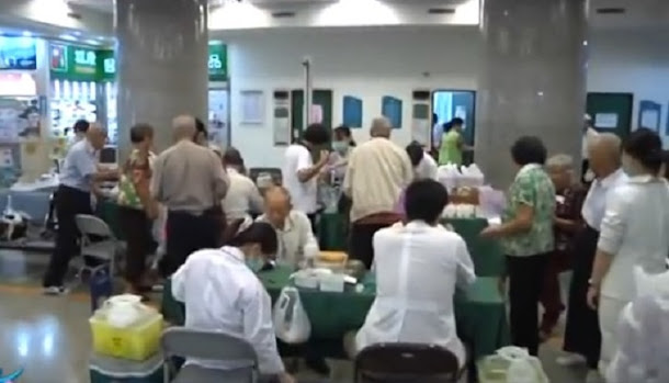高雄市衛生局2107年提供4萬個「老人免費健檢」名額,鼓勵長輩接受檢查,早期發現、早期治療。 高雄市衛生局2107年提供4萬個「老人免費健檢」名額,鼓勵長輩接受檢查,早期發現、早期治療。