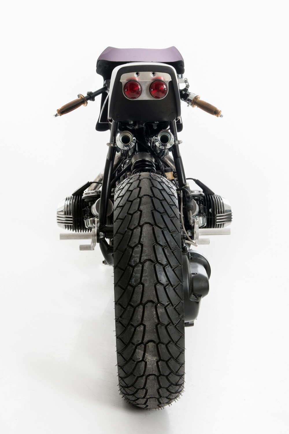 edturner_bmw_r_65_06_8negro.jpg