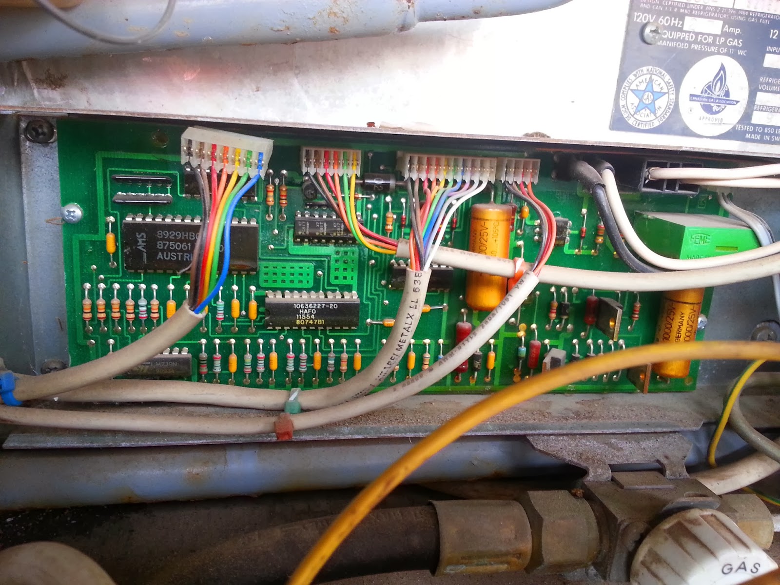 Americruiser: Dometic RM 3804 repair revisited Dometic Rv Furnace Red Light Flashing