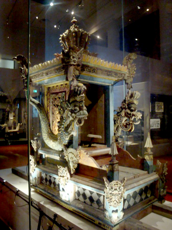 Catatan Pengembaraan 2 Treasures Of Aga Khan Etc Fenny Wong Author Journal