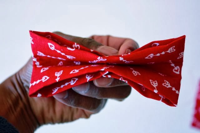 how to use clip on bow tie