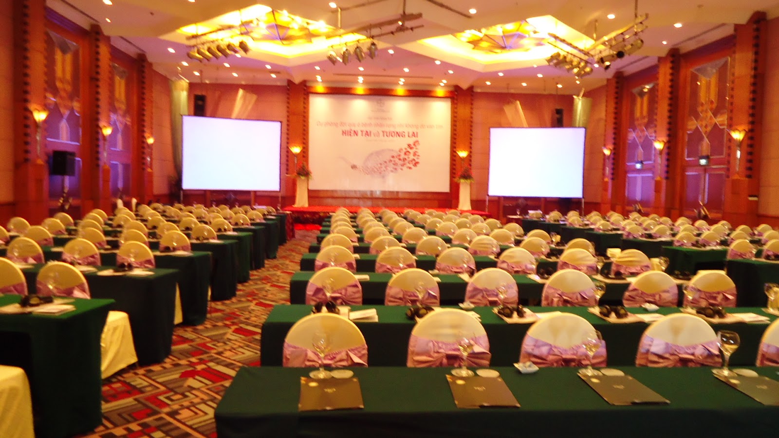 Image result for tổ chức hội thảo tại khách sạn melia hà nội