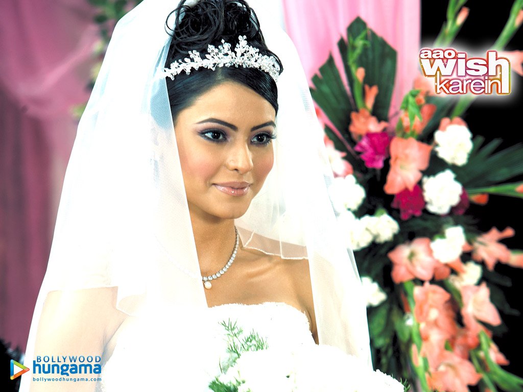 http://3.bp.blogspot.com/-URiK87uXnKA/UGfDcMZiccI/AAAAAAAAEw0/qGY2R6xTKM8/s1600/bueauitful-aamna-shariff-marriage-dress-aao-wish-karein.jpg
