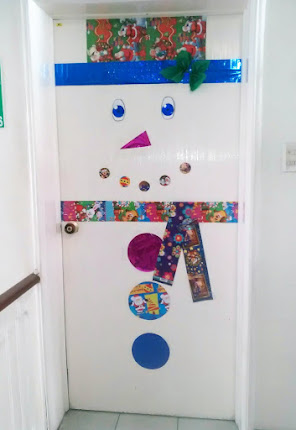 CHRISTMAS DOOR