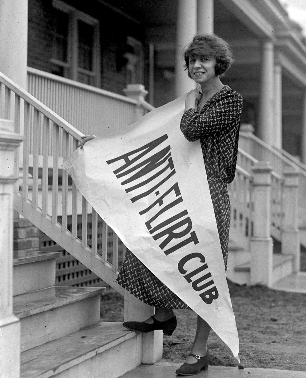 40 Amazing Historical Pictures - Miss Alice Reighly, President of the Anti Flirt Club Washington DC c.1923 40 Amazing Historical Pictures - Miss Alice Reighly, President of the Anti Flirt Club Washington DC c.1923