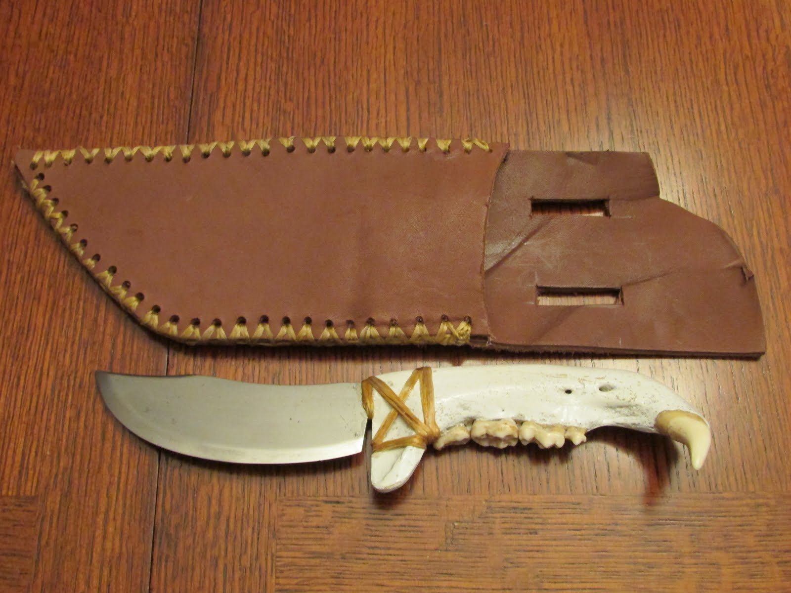 G W Knives Bear Jaw Knife