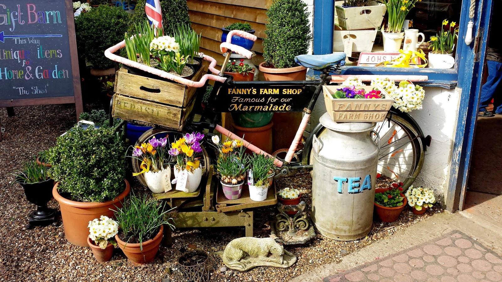 cake my day london Fannys Farm Shop (RH1 3AW)