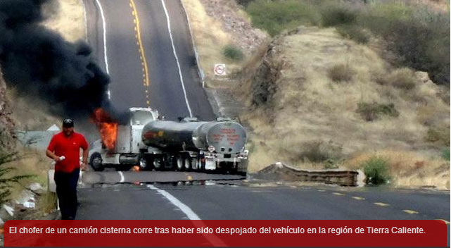 Fotos: Autodefensas, narcos y fuerzas federales en Michoacán Screenshot-by-nimbus+(24)