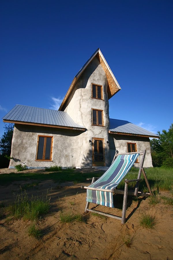 Imagine this Solisterra strawbale house
