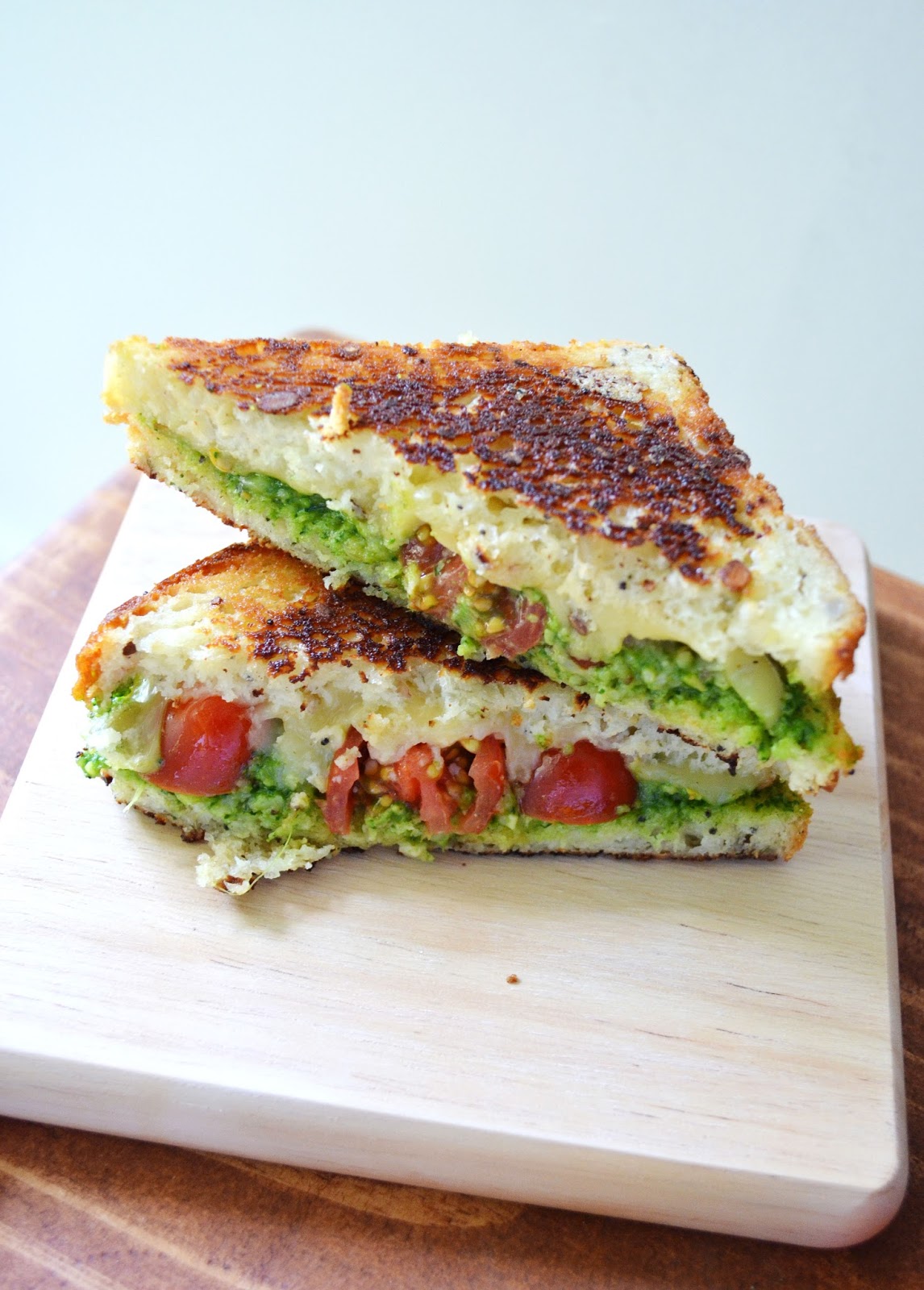 love lola spinach pesto + gouda grilled cheese