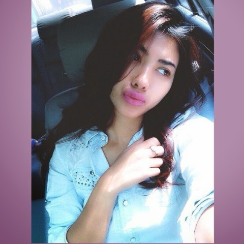 INSTAGRAM DELLA