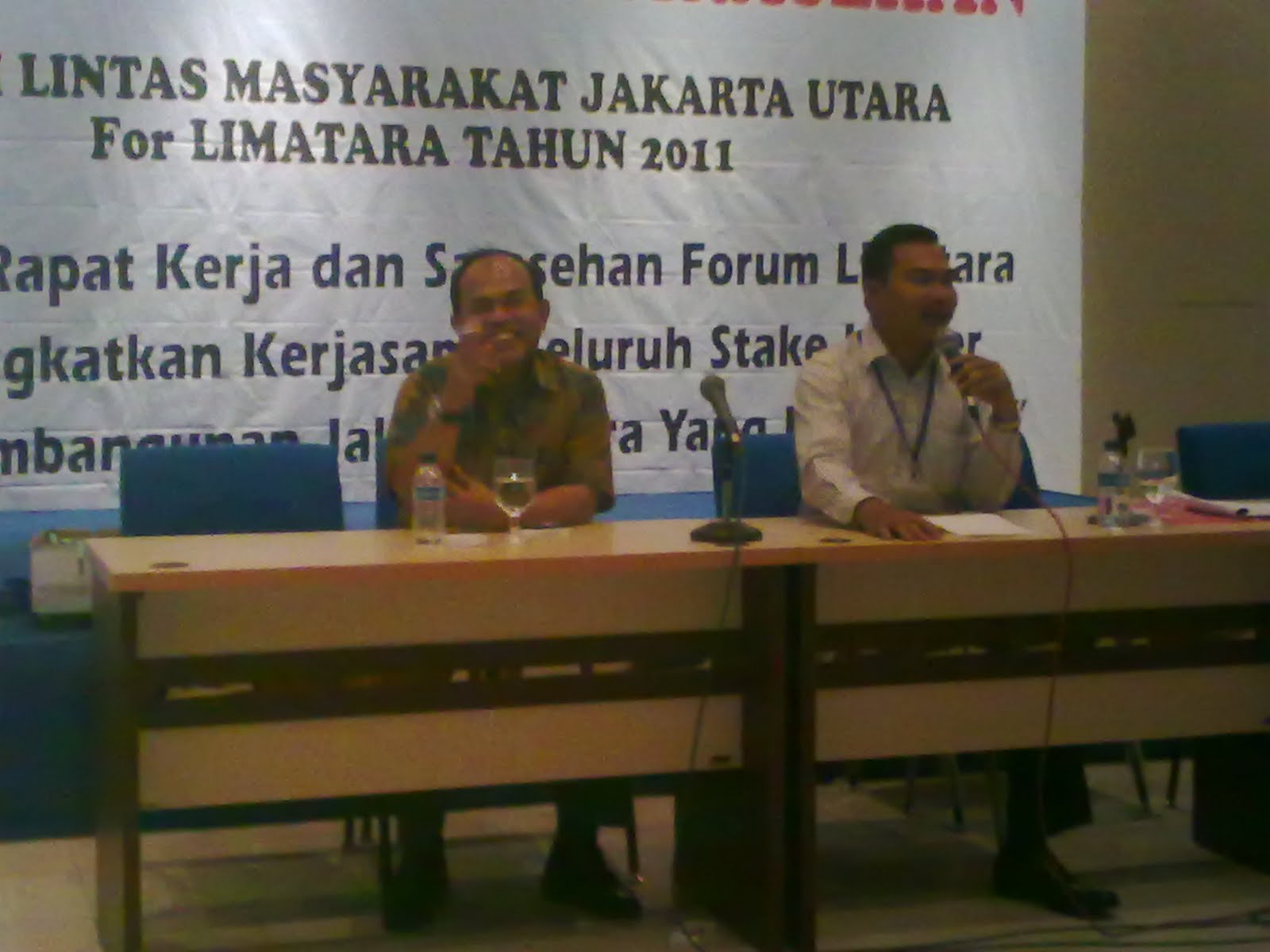 Mantan Ketua Dprd Dki Jakarta Hisap Rokok Gedung Yos Sudarso Mantan Ketua Dprd Dki Jakarta Hisap Rokok Gedung Yos Sudarso