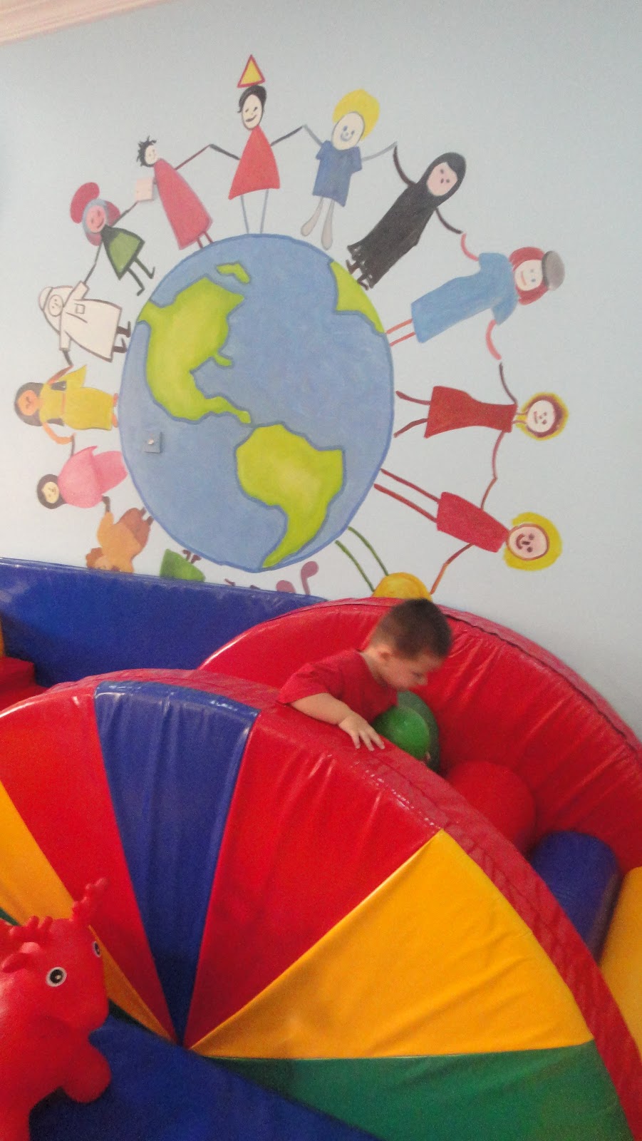 TURKNOY Giggles Nursery