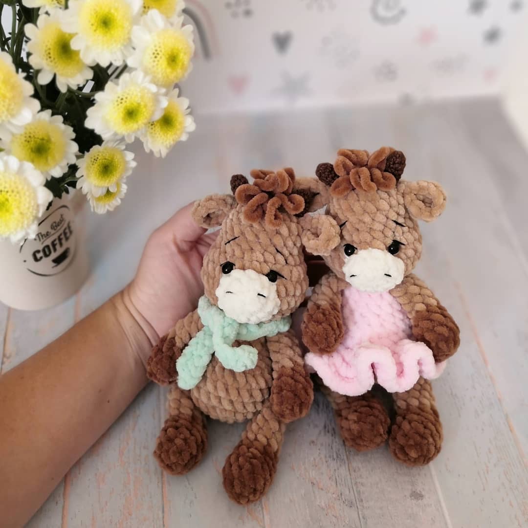 Бычок и коровка крючком из плюшевой пряжи Бычок и коровка крючком из плюшевой пряжи