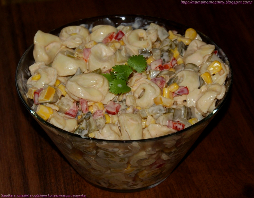 Mama I Pomocnicy Salatka Z Tortellini Z Ogorkiem Konserwowym I Papryka