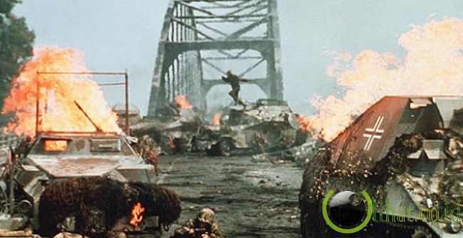 Peperangan di jembatan Arnhem dalam film A BRIDGE TO FAR