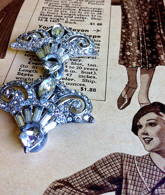 One Knit One Purl Vintage Dress Clips