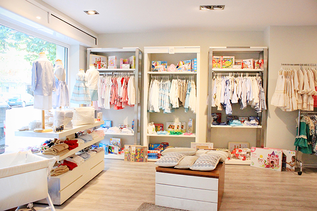 Ropa de bebe y Vestidos Infantiles En nuestra tienda online de moda infantil puedes encontrar primeras marcas de ropa de bebé y niños hasta 16 años. Descubre nuestra colección de ropa de marca!
