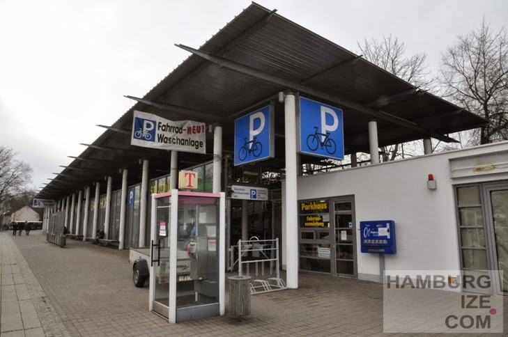 Göttingen, Bahnhofsplatz - Fahrradparkhaus © hamburgize.com / Stefan Warda