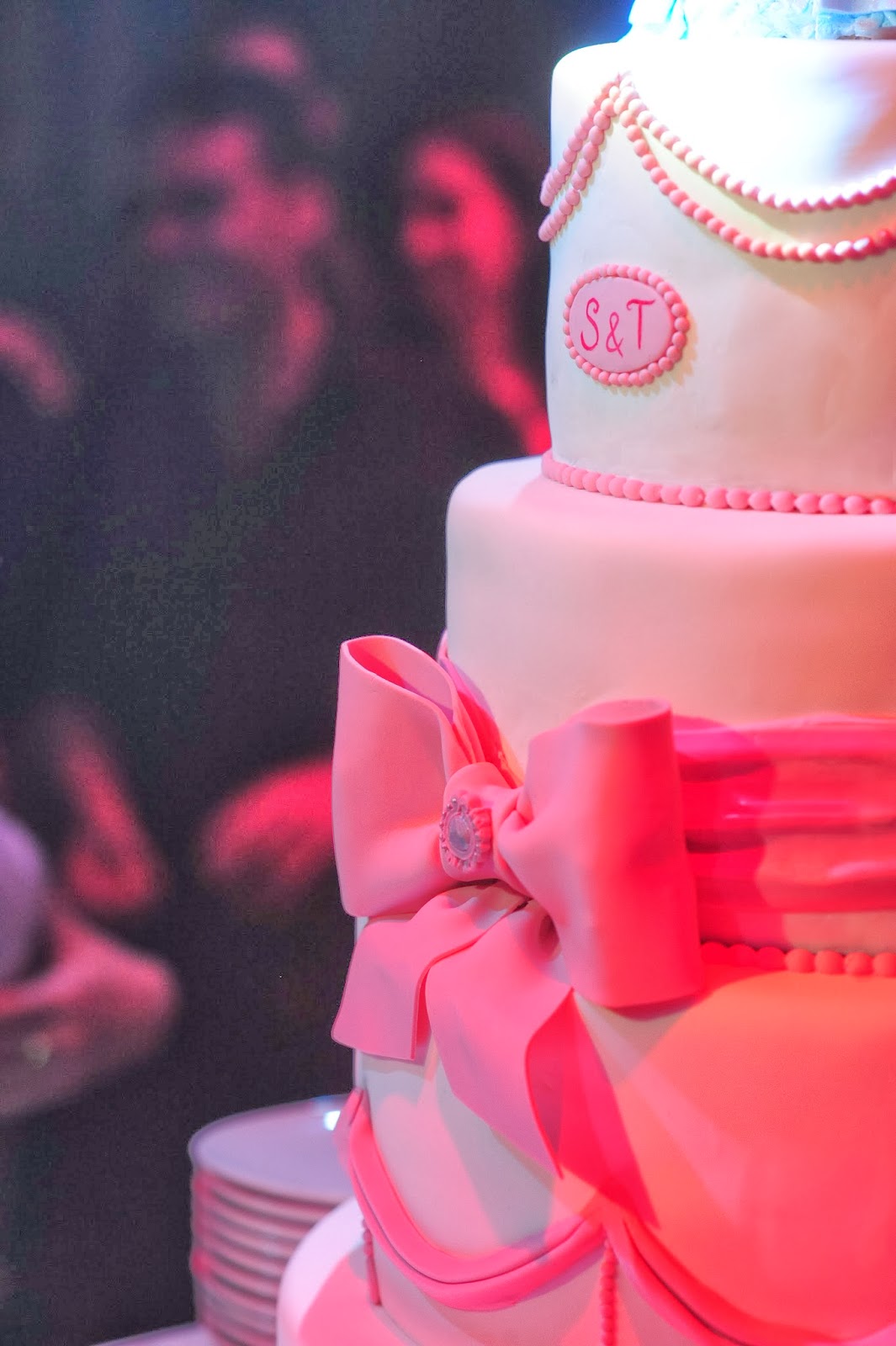 Cake Decorating Blog: Gumpaste Vs. Sugarpaste