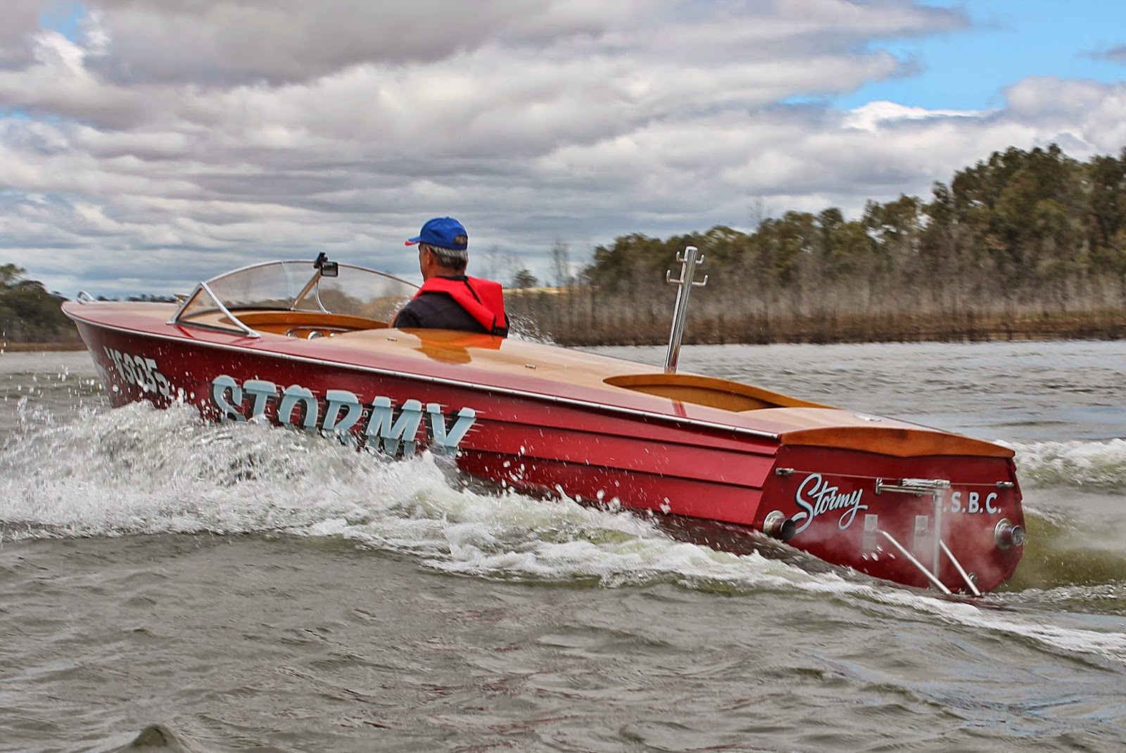 AUSSIE SKIBOATS CLASSIC SKI BOATS SEASON STARTER COLIBAN WATER SPORTS CLUB, LAKE EPPALOCK