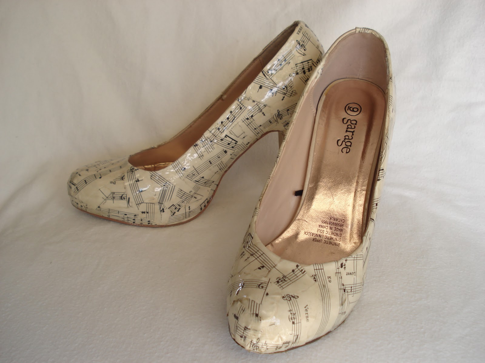 57 DECOUPAGE HEELS