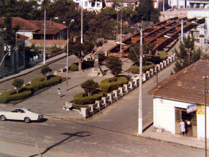 1979 - Fotos de época, só foto antiga de opalas - Página 20 6+-+Pra%C3%A7a+Dr.+Delfim+Moreira