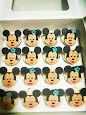 Cupcakes with mickey mouse topper