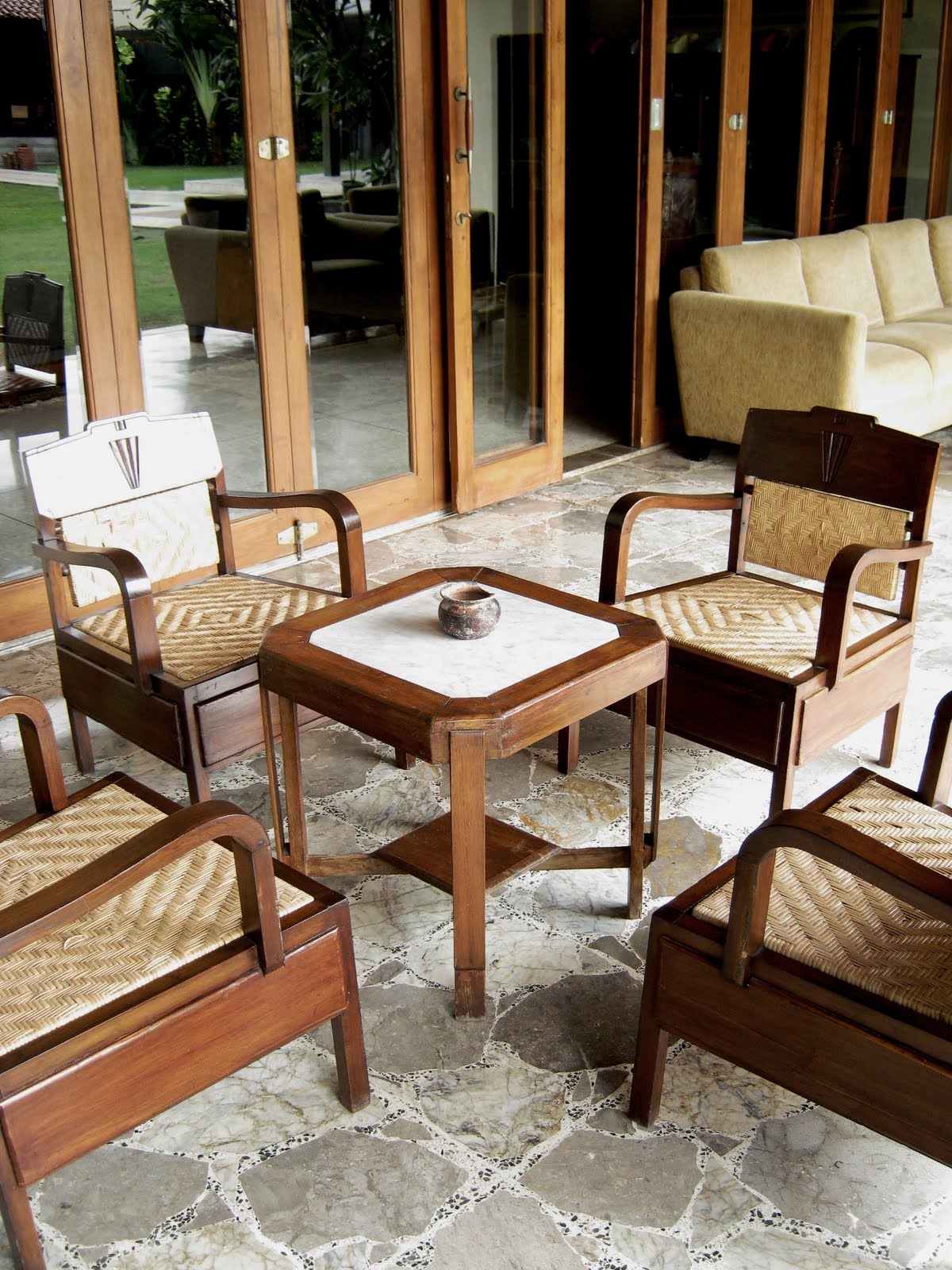 TOKO BARANG ANTIK: Dijual: Kursi Antik Jok Rotan (SOLD / Sudah Terjual)