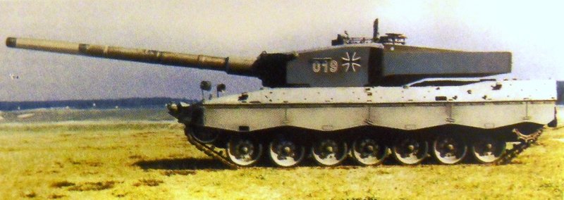 http://3.bp.blogspot.com/-Uo7r4Ujj_1Y/URJQN4Yvv9I/AAAAAAAASZ0/6squfHOjtlU/s1600/Leopard-2+turret+whit+NPzK+140mm+L48+on+Leopard-2+T19+prototype+photo+from+1992.jpg
