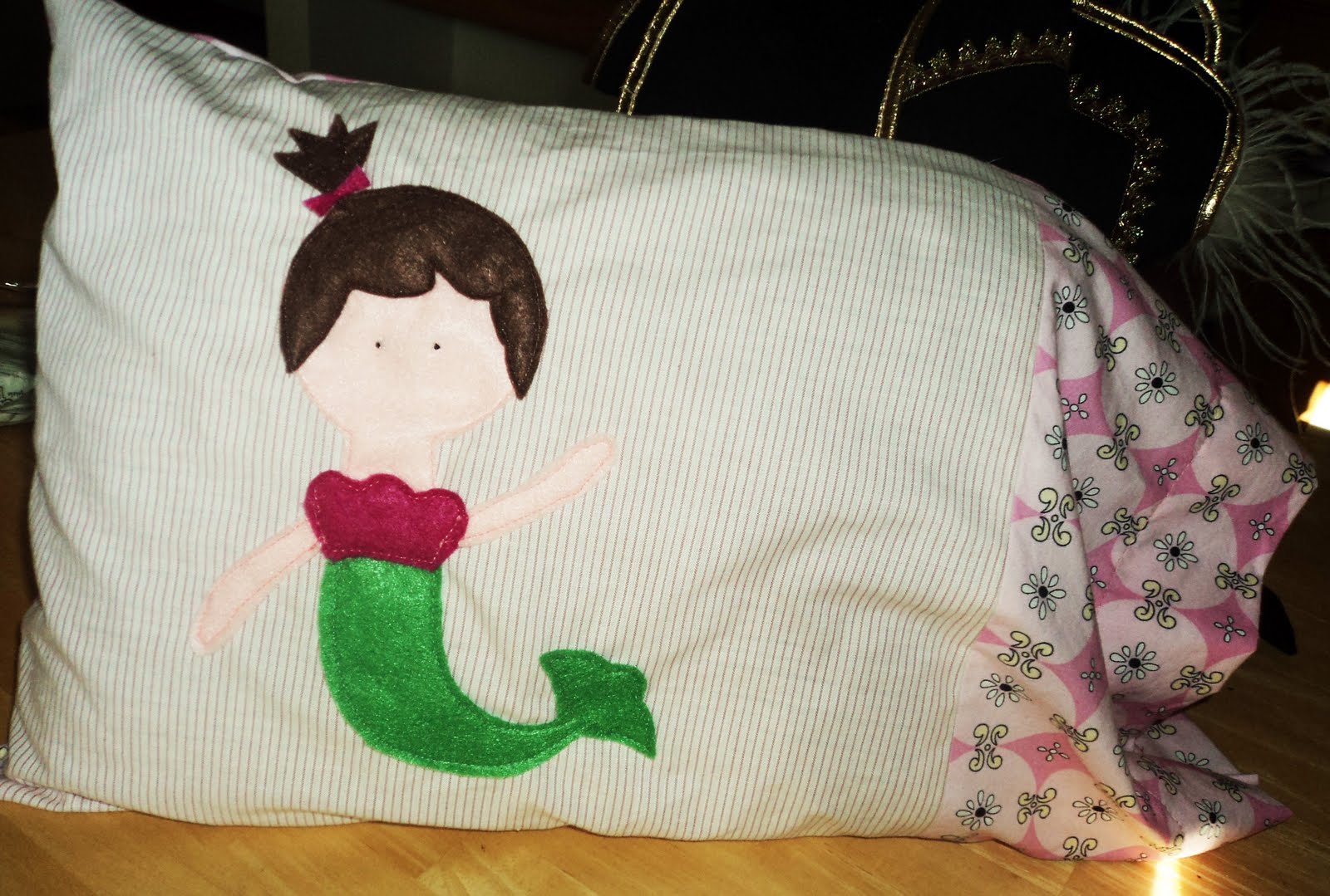 Toddler pillow cases! The Crafting Fiend