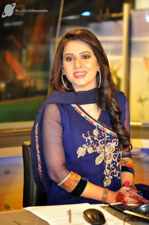 Geo News Anchor Rabia Anum Pictures