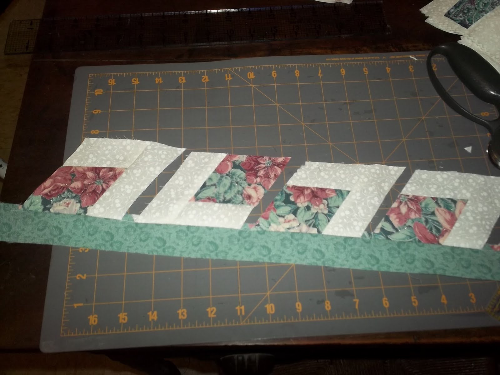 On Pins and Needles Tuesday Tutorials Diamond Log Cabin Tree Skirt