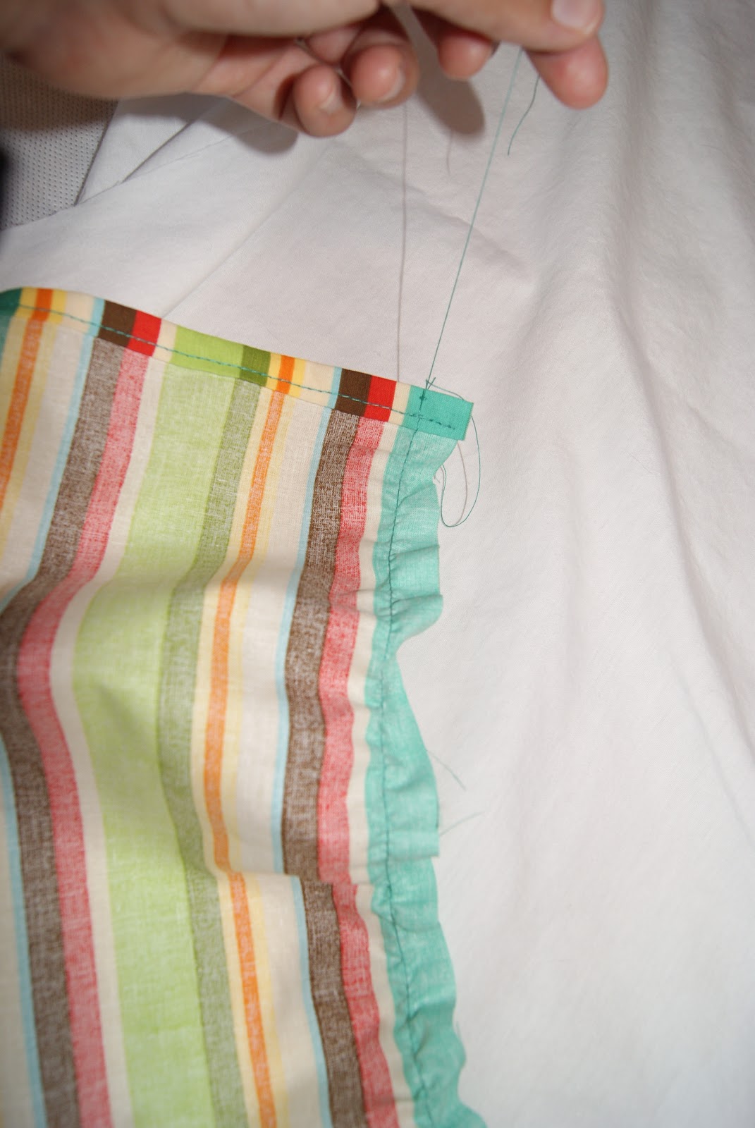 these moments matter bed skirt tutorial!!!