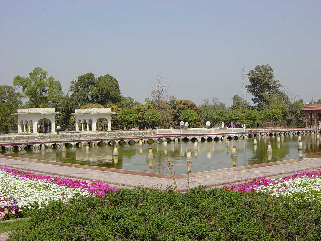 Shalimar Gardens Lahore Images And Detail