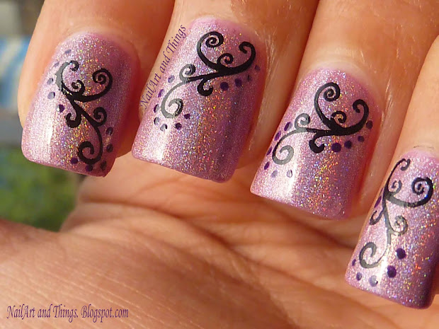nailart and holo hestia