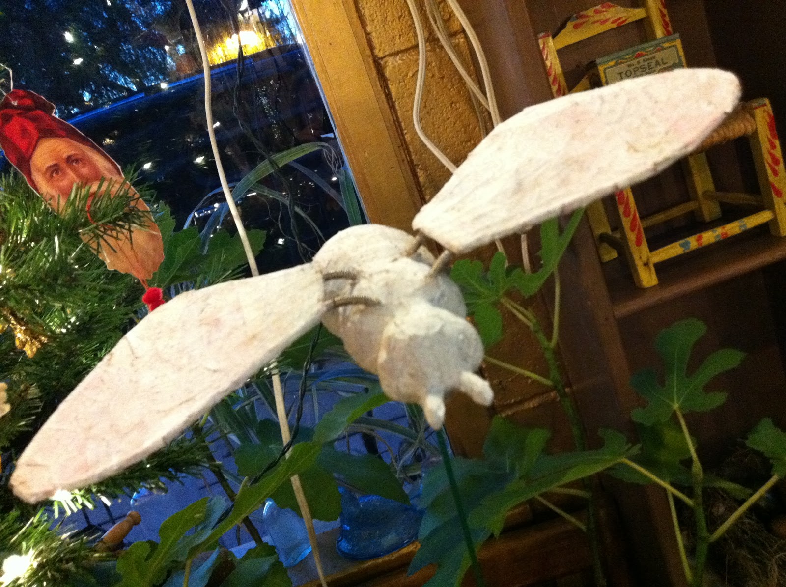 Smashing Rubbish Paper Mache Bee