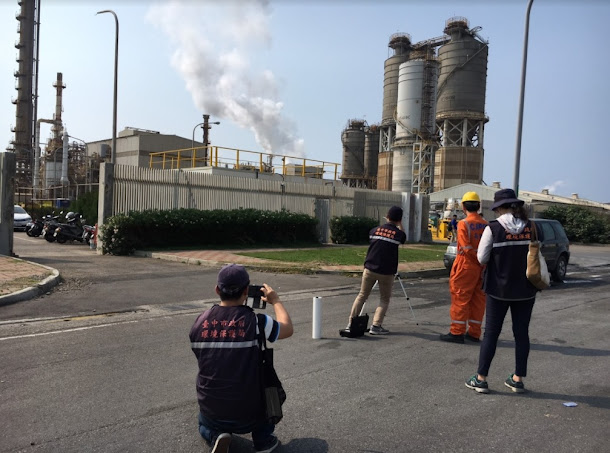 台中市環保局針對工業區行空汙檢查。 台中市環保局針對工業區行空汙檢查。