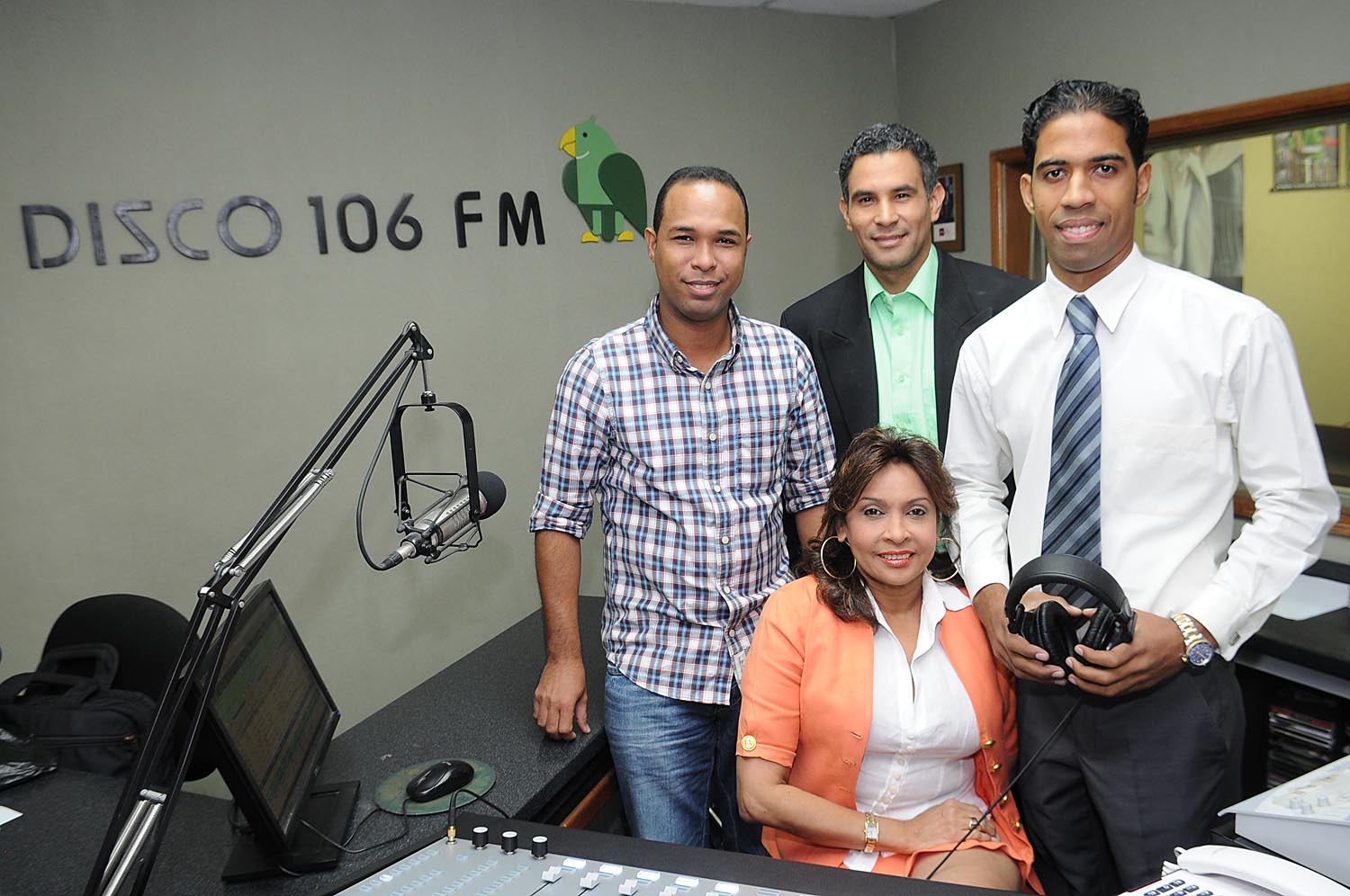 Disco 106, agradece al público su liderazgo - Clariot RD