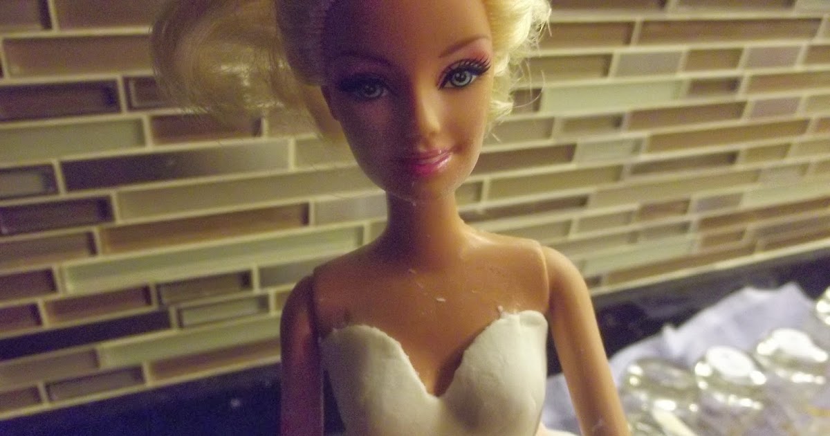 Çocuğumla Eğlenirken Kızımın Doğum Günü İçin Barbie Bebek Pastası