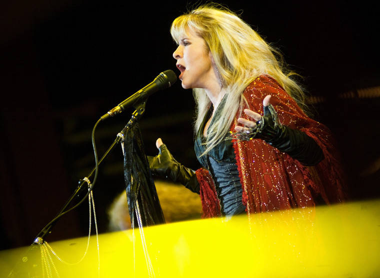 Fleetwood Mac News (Review) Stevie Nicks kicks off tour at Red Rocks >>